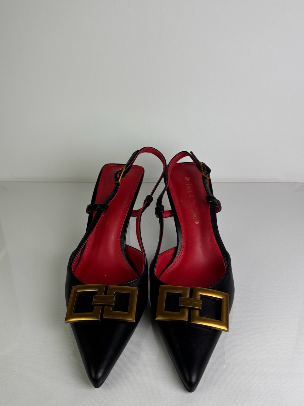 🔥👠Black Pointed Slingback Heels with Gold Buckle